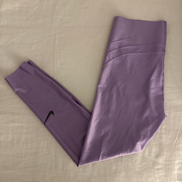 Purple Textured Nike Legging - Picture 6 of 7